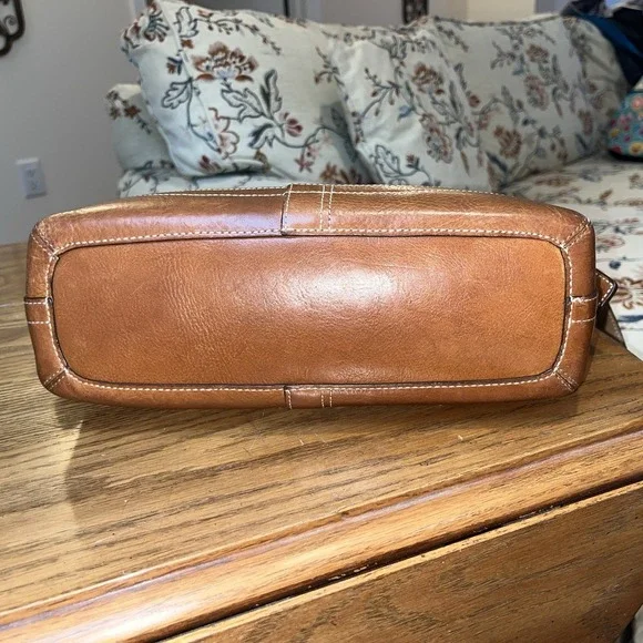 COACH White Sand Mn Signature E/W Sft Duffle 10945 Orig $268 - Picture 15 of 16